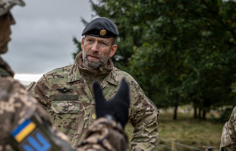 uk_traening-brigadegeneral-brian-nissen-beskaaret