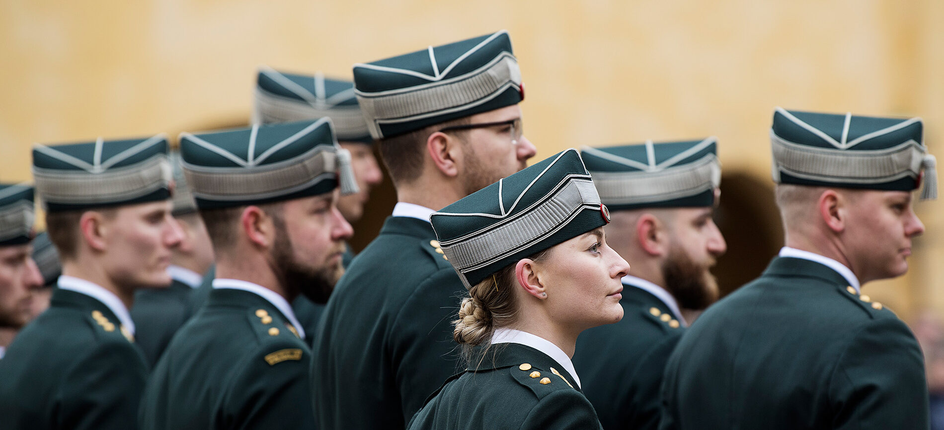 HOD_TildeSwOfficerHOD40199F-aspect-ratio-1095-500